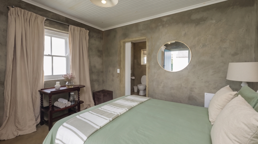 4 Bedroom Property for Sale in Struisbaai Western Cape